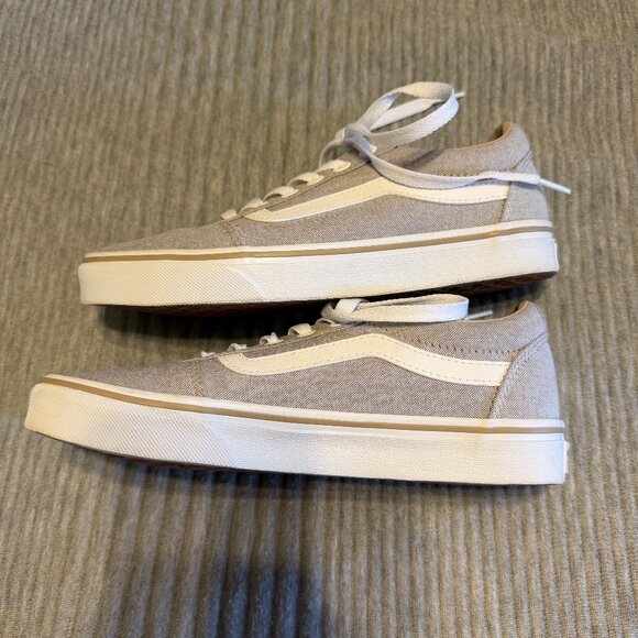 Womens Vans size 7 Old Skool Shoe in Light Tan with White Accents - Picture 4 of 8